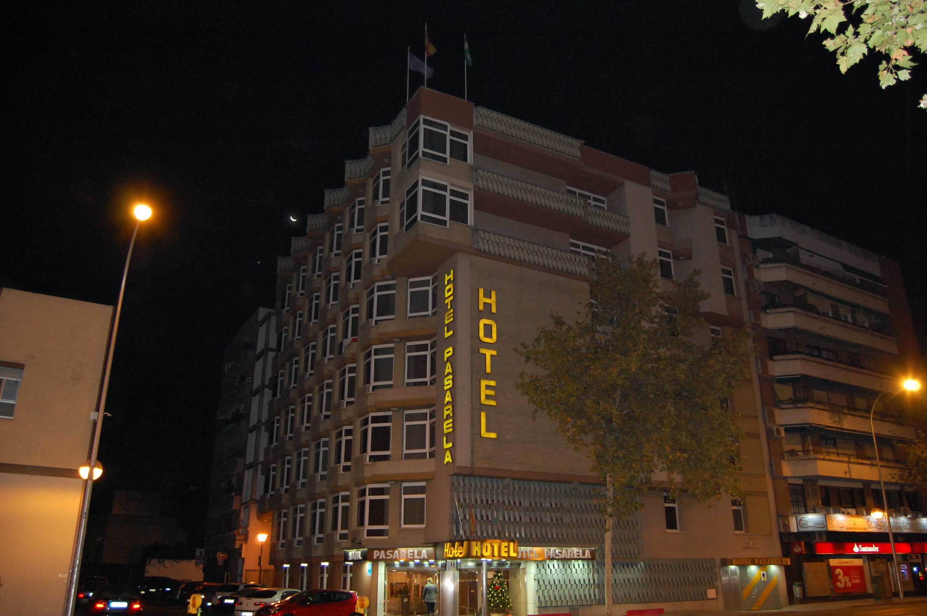 Hotel Pasarela Sevilla Exterior foto